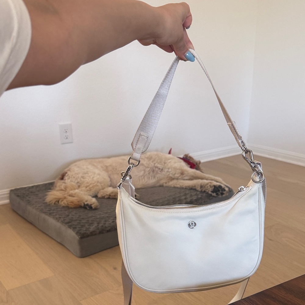 Lululemon City Essentials Small Shoulder Bag 3L in Ivory w silver hardware